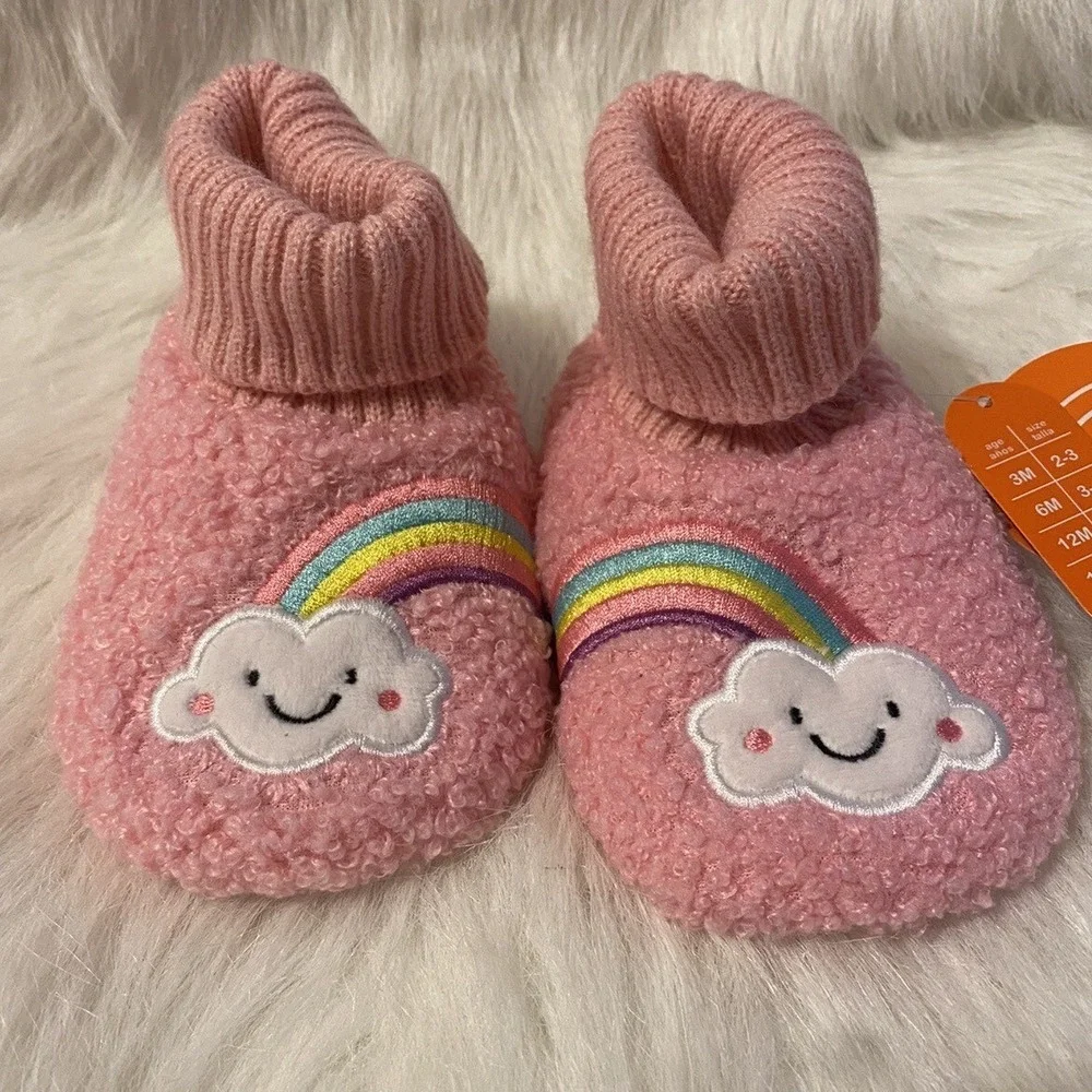 Wonder Nation Slippers Girls Size 6 Pink Fuzzy Rainbow Bootie Shoes Lightweight